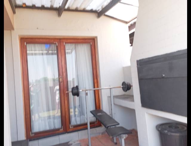 2 BEDROOM SECTIONAL TITLE FOR SALE IN NOORDRAND